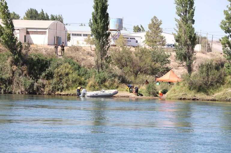 Continúa el operativo en Las Perlas: la familia de la niña permanece en el lugar