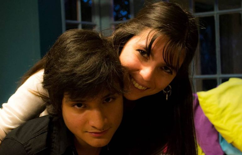 Con Lili, la profe que marcó su carrera y su vida.