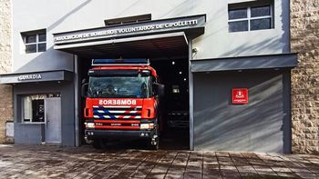 Los bomberos de Cipolletti, con mucho trabajo.