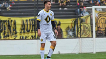 Boris Magnago jugó casi un tiempo entero en el empate de Madryn contra Deportivo Maipú. 