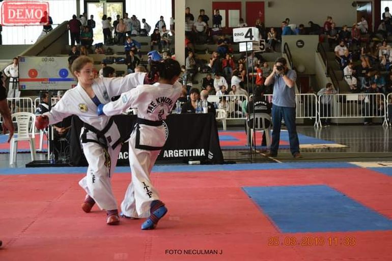 Daniza clasificó al mundial de taekwondo y recauda fondo para viajar a Países Bajos