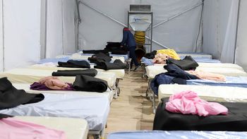 La sorpresa que se llevaron al revisar una cama en el parador nocturno de Ciudad Deportiva