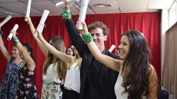 la unco no obligara mas a sus graduados a jurar por dios 