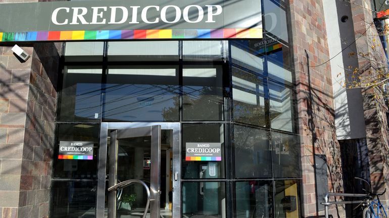 Un trabajador de seguridad privada de una entidad bancaria