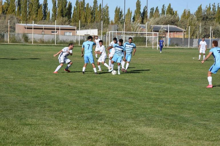 La Amistad-Atlético Regina, el partido de la fecha de la Liga Confluencia en fotos