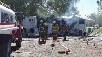 nena esta grave tras el incendio de una casilla rodante de un circo 