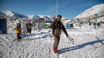 En Bariloche se descartó el cierre anticipado de la temporada en cerro Catedral.