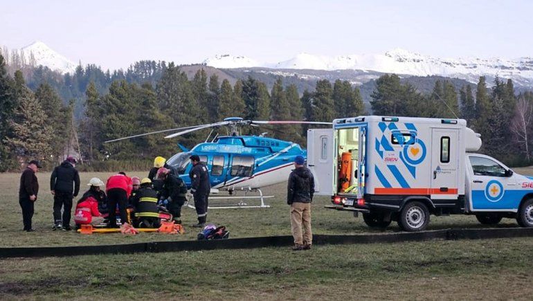 Rescataron a una esquiadora lesionada en cerro Chapelco.