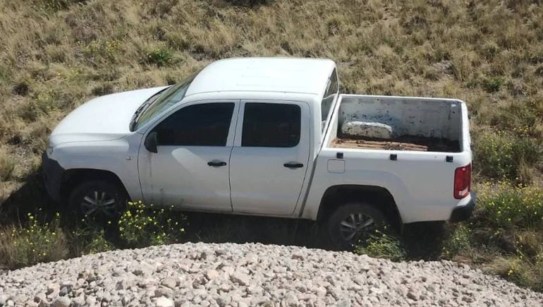 La camioneta se encontraba abandonada en la zona rural de Río Colorado.
