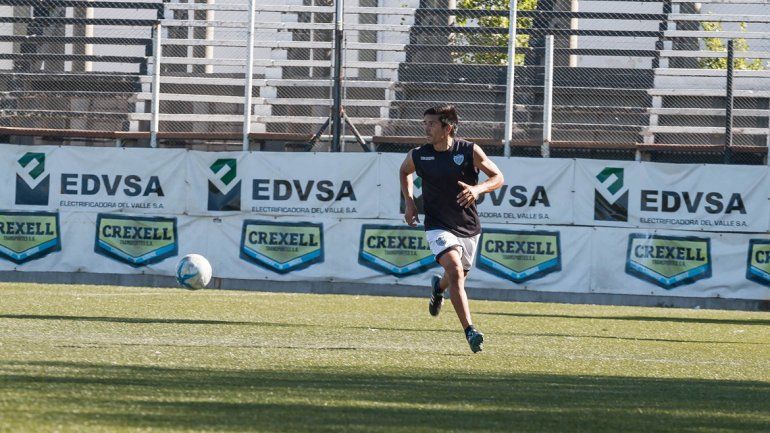 El Chavo Pinto ya no jugará en el presente Federal A por culpa de las paperas que lo marginó por completo.