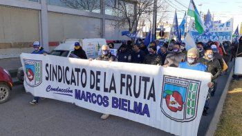 el gremio de la fruta cerro paritaria y consiguio la zona desfavorable el gremio de la fruta cerro paritaria y consiguio la zona desfavorable