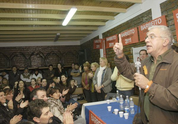 Amplio respaldo juvenil a los candidatos radicales