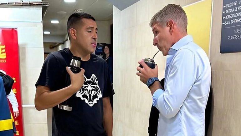 Martín Palermo y Juan Román Riquelme revivieron su enfrentamiento.