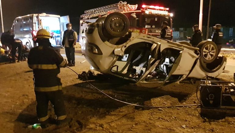 Cinco heridos tras un vuelco en la Ruta 7
