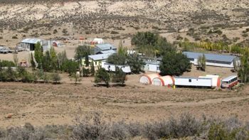 Las miradas puestas en Cerro Solo, en Chubut.