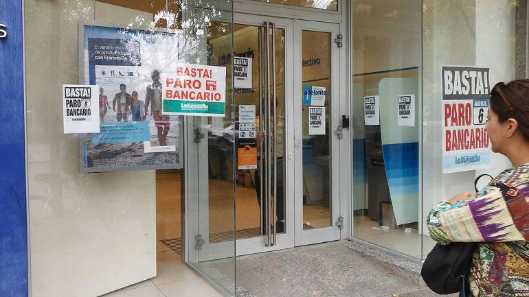 No habrá atención en los bancos y no recargarán los cajeros 