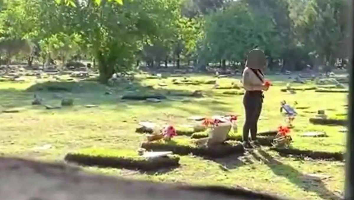 Grabaron video porno en un cementerio y los denunciaron por profanar la  tumba de un niño