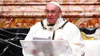 el papa cancela actividades otra vez por ciatica