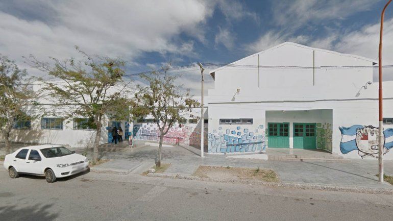 Tiraron un gas pimienta en una escuela de Allen y terminaron intoxicados