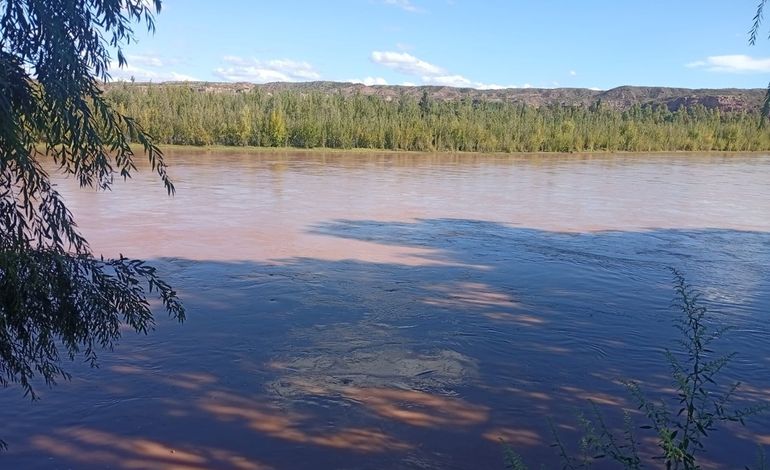 Desde el municipio de Fernández Oro lanzaron un comunicado oficial tras los inconventientes registrados con el agua.