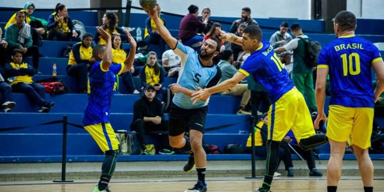 Quién es el cipoleño que creó la selección de handball de sordos y por qué lo hizo