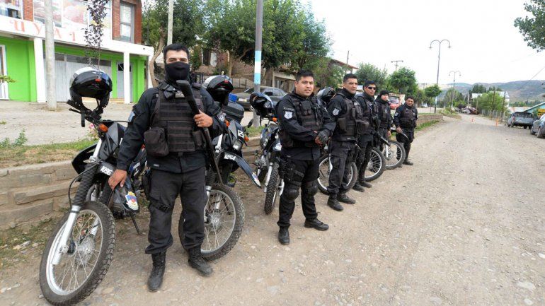 Buscan al asesino de Karina y Valentina en el límite con Chile