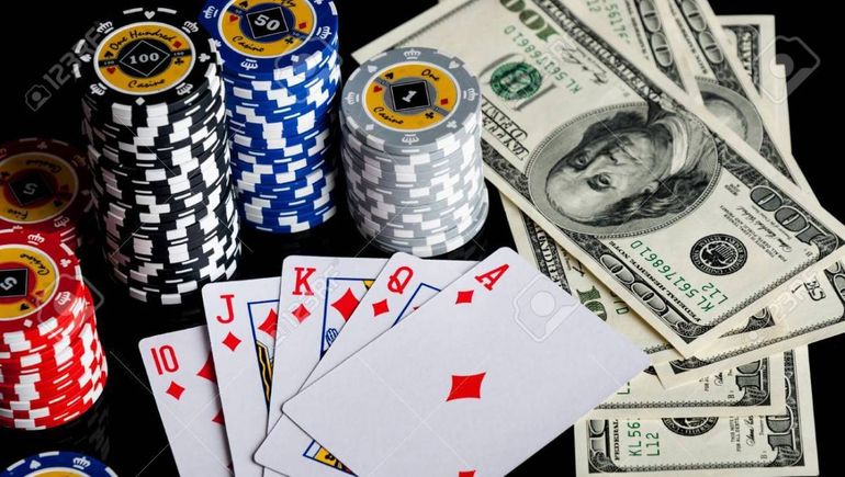 Un apostador compró fichas&nbsp; del casino con dólares falsos y fue denunciado.