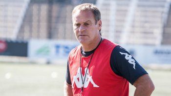 Para visitar a Independiente, el Ruso Homann ampliará su plantel con los retornos de Vilce, Valente y Lamolla.