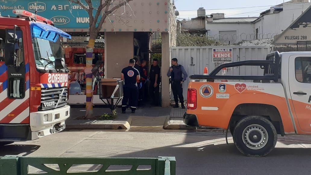Se desplomó un ascensor y una vecina resultó herida
