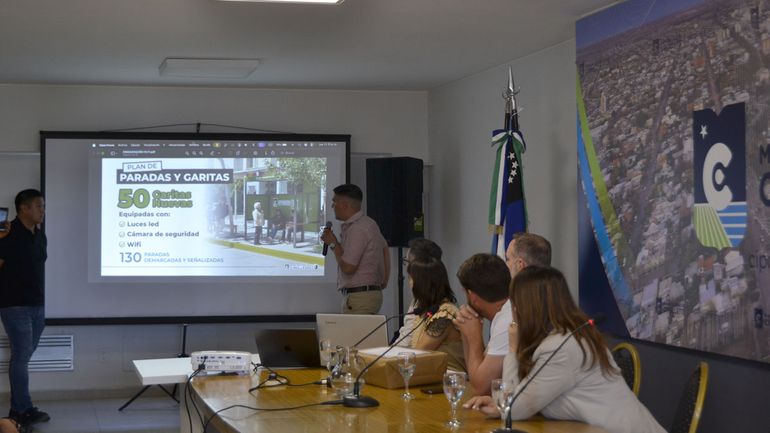 El nuevo pliego establecía la incorporación de nuevas unidades, ampliación de recorridos, barrios y horarios.