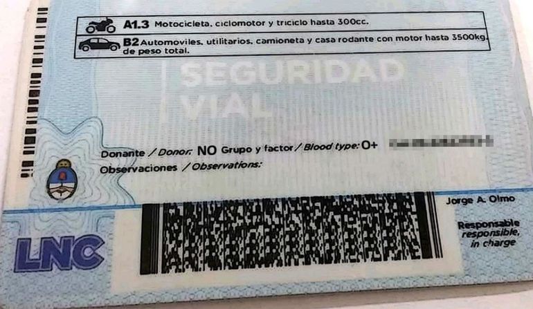 El conductor fue interceptado en un control de tránsito en Puente 83 y mostró un carnet de conducir trucho. 