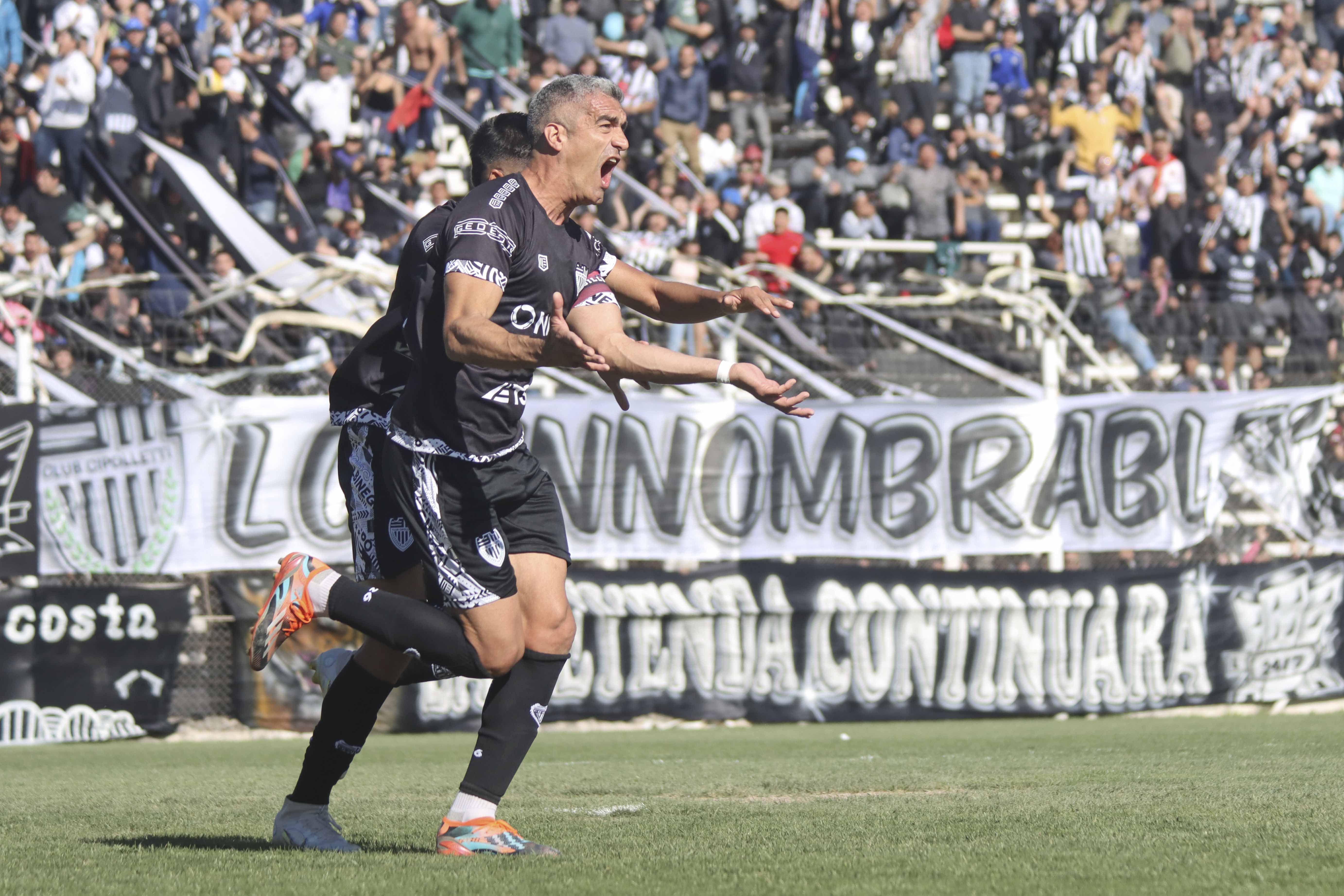 Manolo Berra y la vuelta al gol con una dedicatoria especial