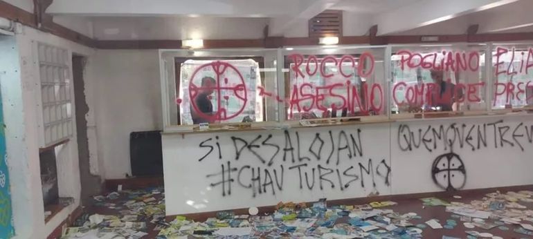 Identificaron a las personas que destruyeron la oficina de turismo en El Bolsón