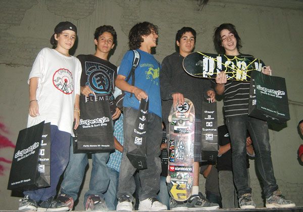 El skate, un suceso que atrapa a los jóvenes