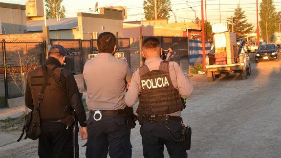 Vecinos y policías evitaron la usurpación de una vivienda