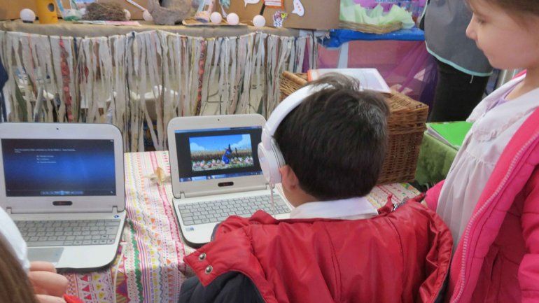 Los docentes se formarán para aplicar tecnología a sus clases.