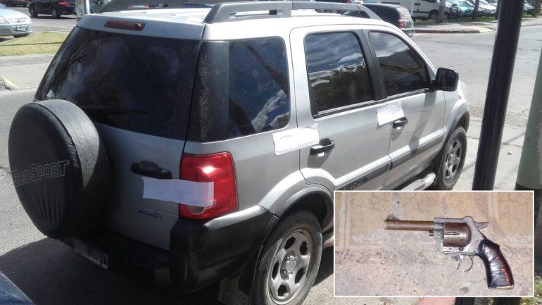 Robaron en un hostel y escondieron el arma en el pañal de un bebé