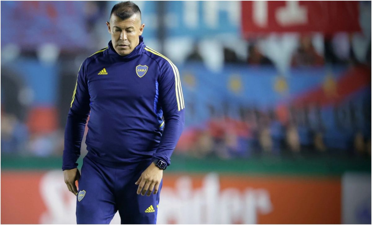 Los 7 jugadores que se le van a Jorge Almirón: cuáles son las bajas para jugar la Copa Argentina