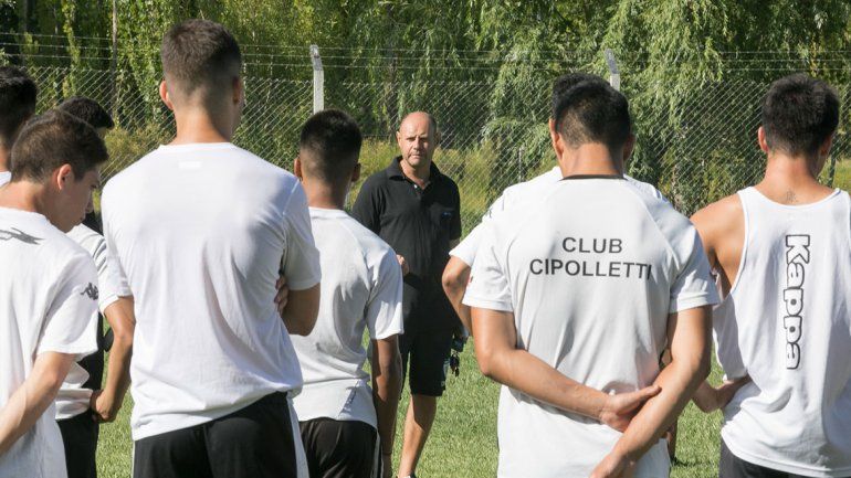 Botella confirmará el once en la práctica de hoy por la mañana. Velázquez