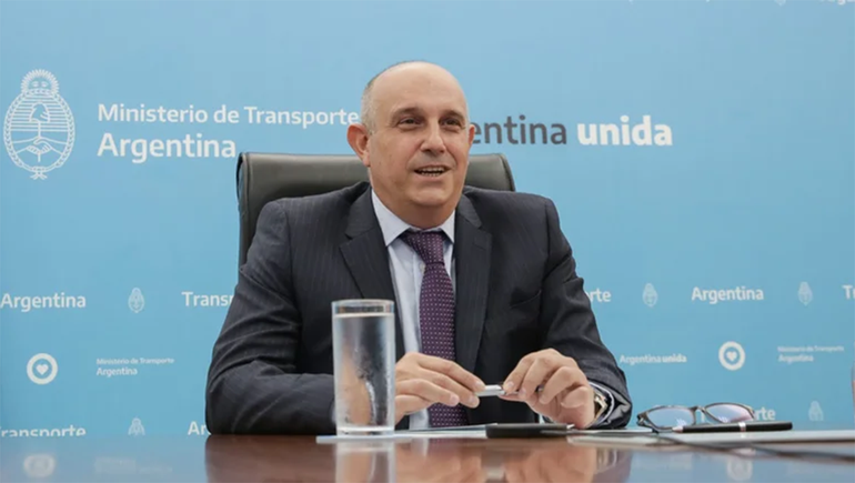 Por un problema de salud, el ministro de Transporte dejará su cargo