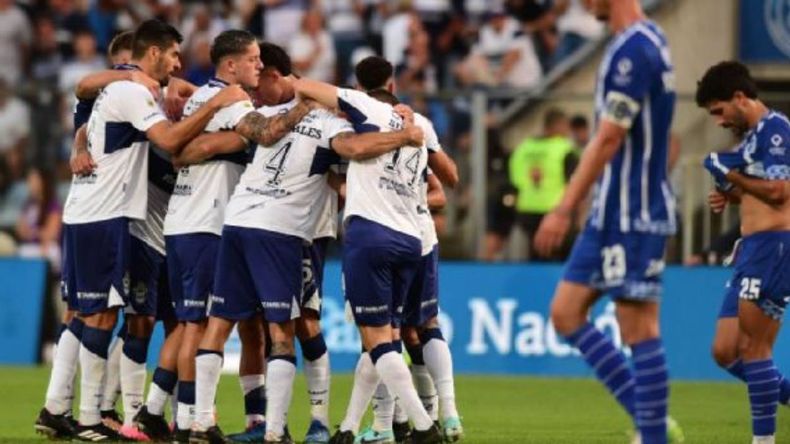 Arde el descenso: qué equipos podrían perder la categoría en la última fecha y cuáles se salvaron | LMCipolletti.com Arde el descenso: qué equipos podrían perder la categoría en la última fecha y cuáles se salvaron