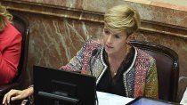 la polemica frase de larraburu: soy rubia, alta, pero peronista la polemica frase de larraburu: soy rubia, alta, pero peronista
