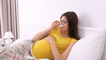 una embarazada puede contagiarle a su feto un resfrio