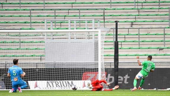 Insólita pifia de Balerdi deja a Sampaoli en la cuerda floja