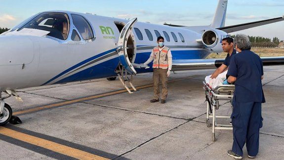 Bebé con un tenedor en el ojo: ¿Por qué no se trasladó en el avión sanitario?
