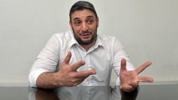 El fiscal Andrés Azar detalló cómo seguirán investigando el caso.