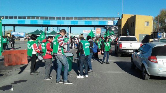 ATE protestó en los puentes en reclamo de paritarias