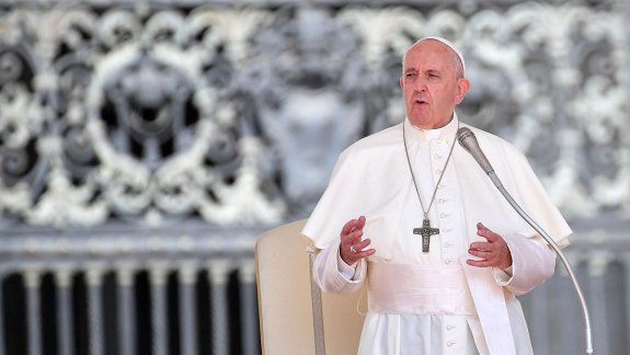 Francisco condenó la violencia contra las mujeres