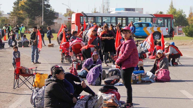 Organizaciones sociales ya cortan rutas y puentes