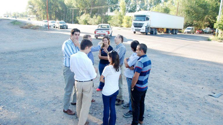 Las autoridades municipales y los representantes de Vialidad Nacional recorrieron los puntos más candentes del tránsito carretero en la ciudad.